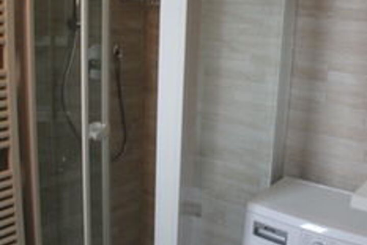 Room 43 of 499