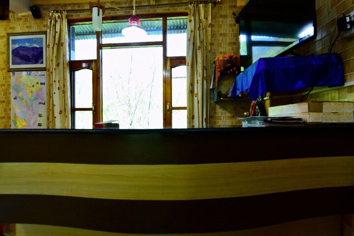 OYO 35518 HOTEL TREKKERS NEST