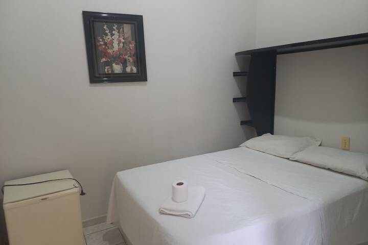 Room 8 of 10