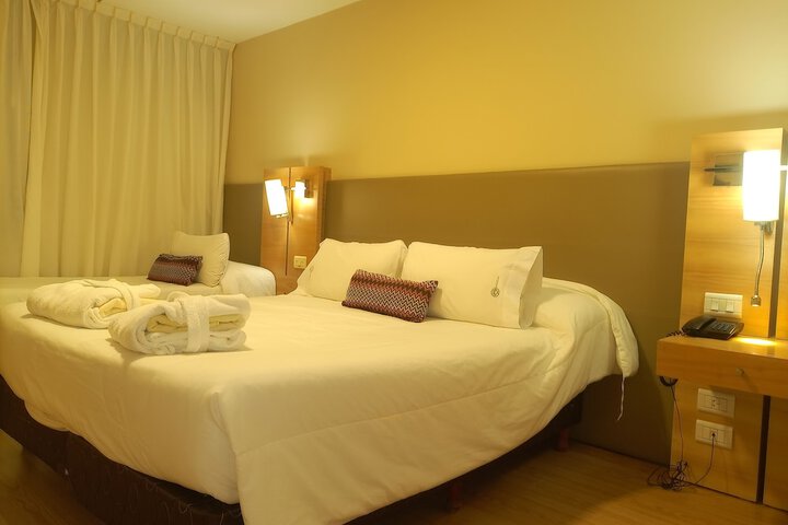 Room 4 of 32