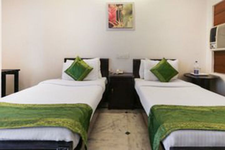 Room 34 of 50