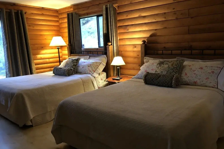 Room 4 of 35