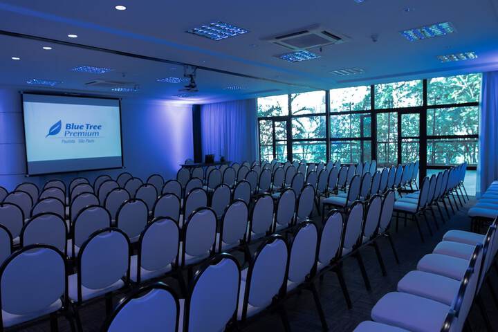 Ballroom/Hall 93 of 97
