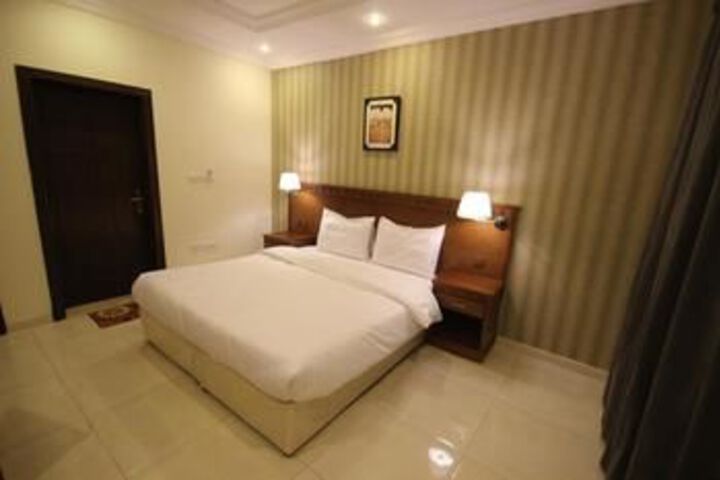 Room 17 of 30