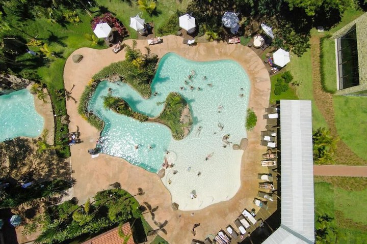 Clara Dourado Resorts in Dourado