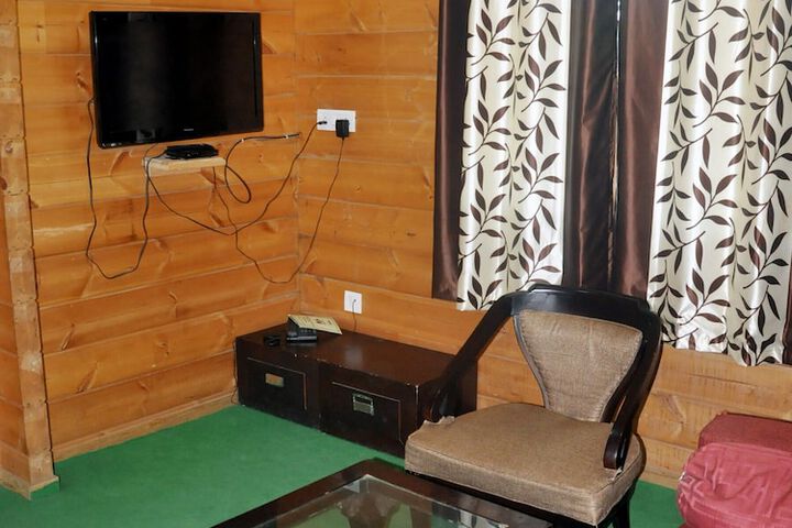 Room 7 of 14