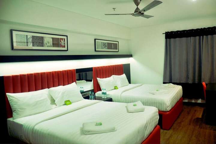 Room 6 of 32
