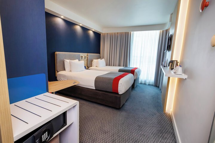 Room 14 of 88