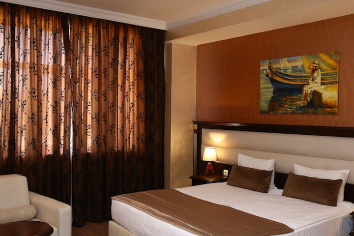 Room 86 of 122