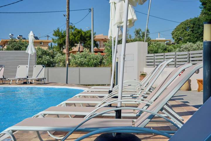 Pool 21 of 24