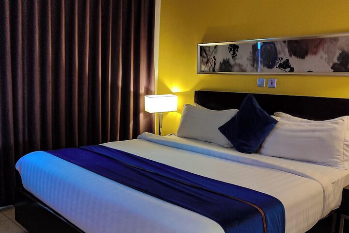 Room 6 of 47