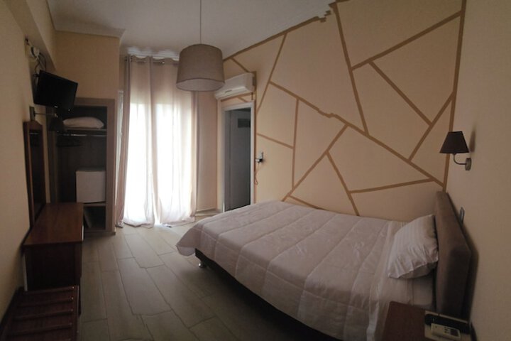 Room 17 of 46