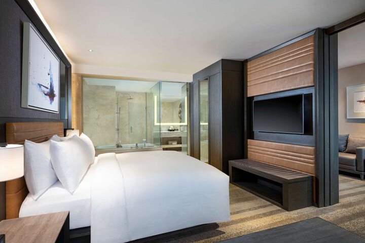 Room 15 of 69