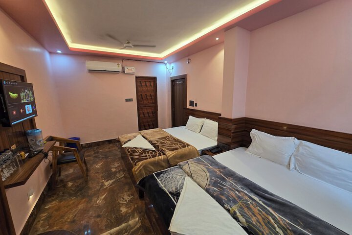 Room 9 of 31