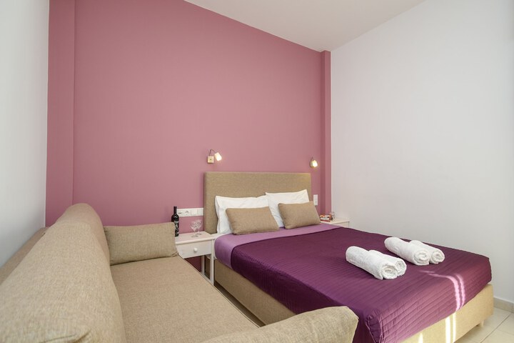 Room 3 of 68