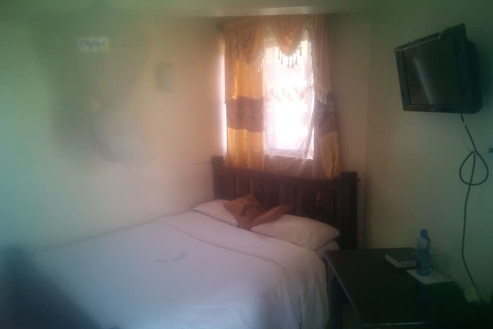 Room 3 of 18