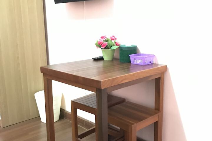 Room 12 of 20