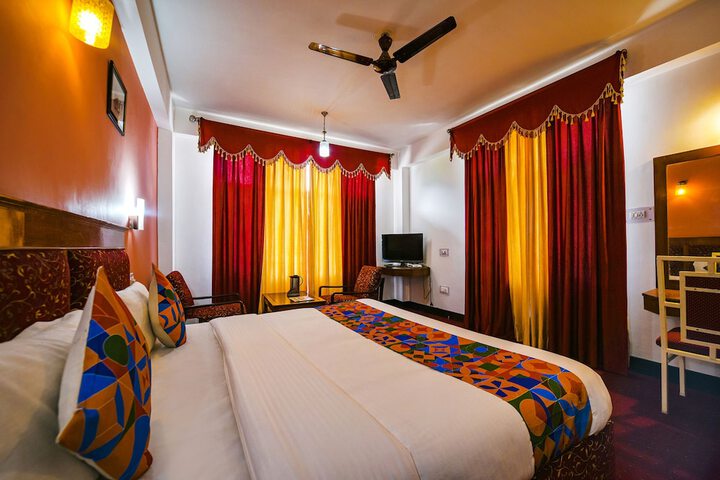 Room 8 of 28