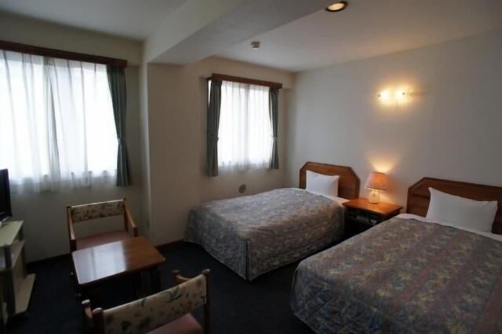 Room 13 of 45