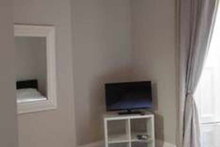 Room 14 of 41
