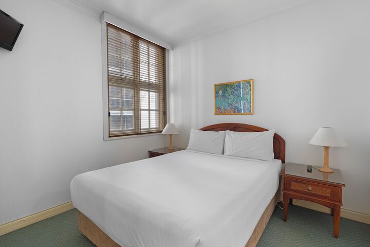 Room 34 of 119