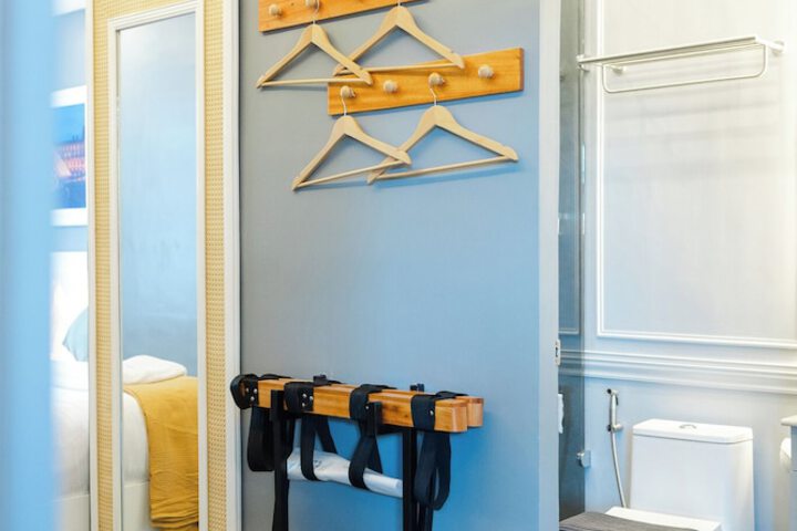 Room 20 of 42