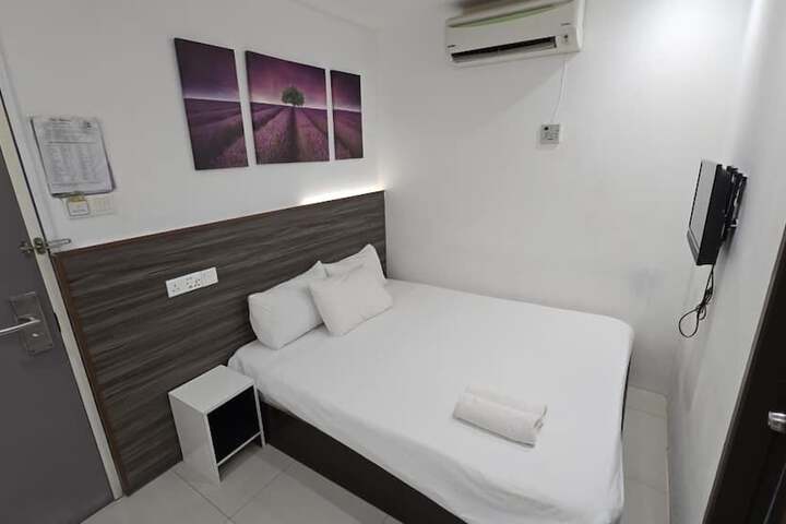 Room 19 of 29