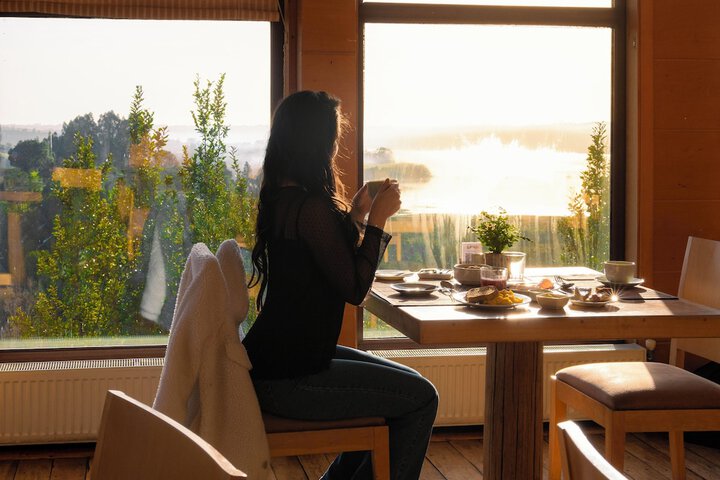 Dining 84 of 150