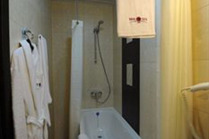 Room 2 of 30
