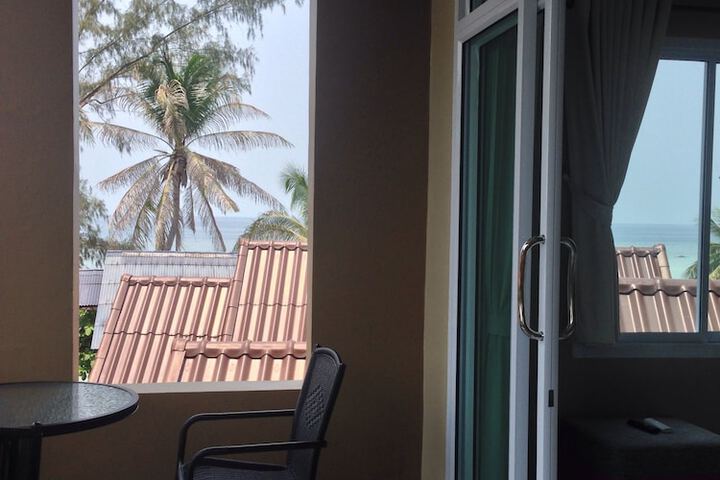 Room 6 of 54