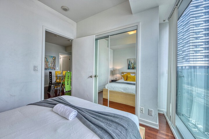Room 54 of 273