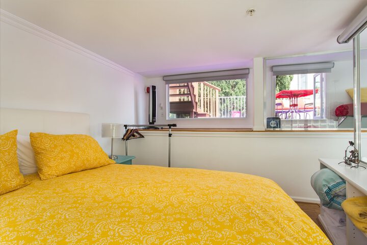 Room 16 of 30