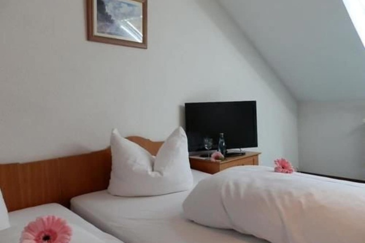 Room 5 of 22