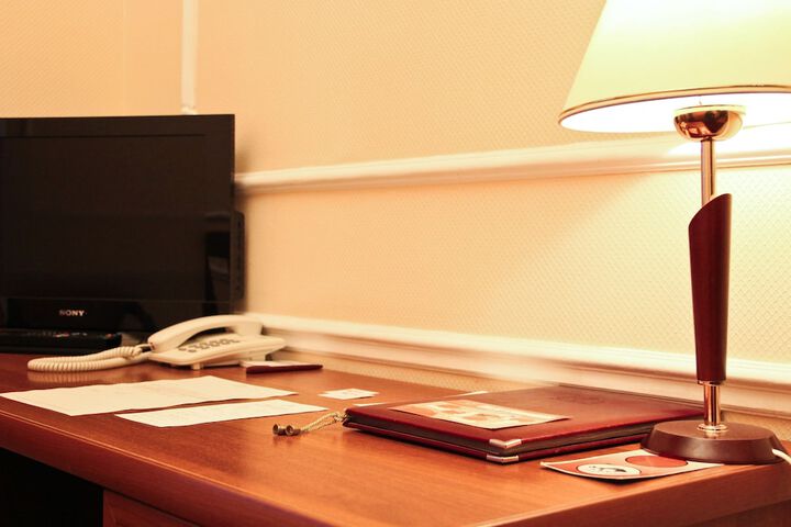 Room 16 of 34