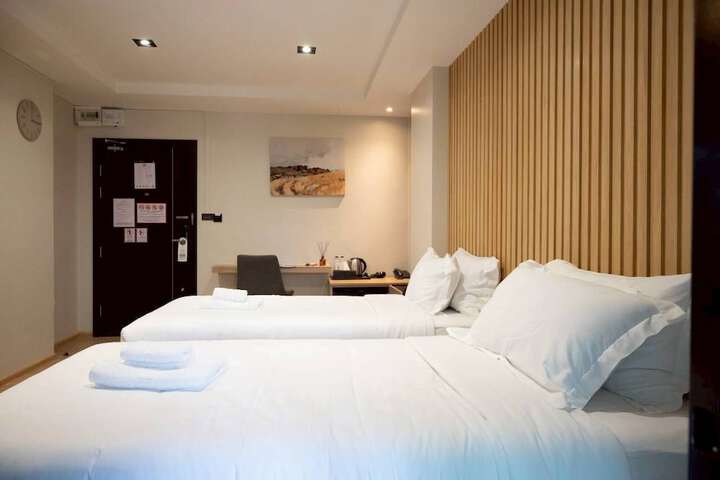 Room 55 of 96