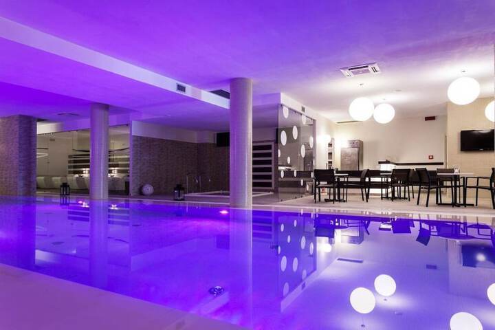 Pool 50 of 96