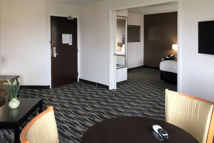 Room 39 of 60