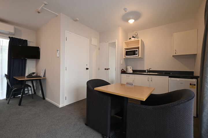 Room 22 of 46