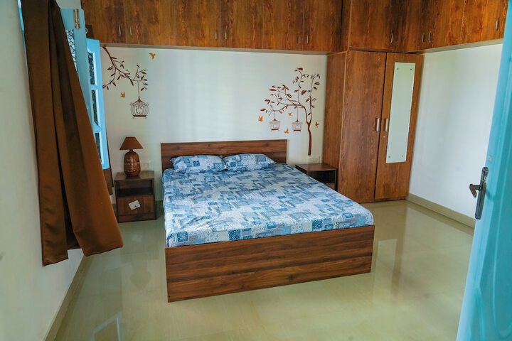 Room 25 of 53
