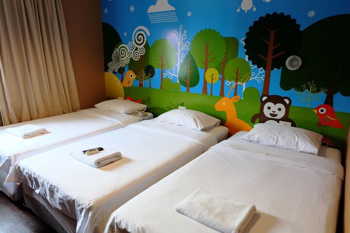 Room 33 of 130