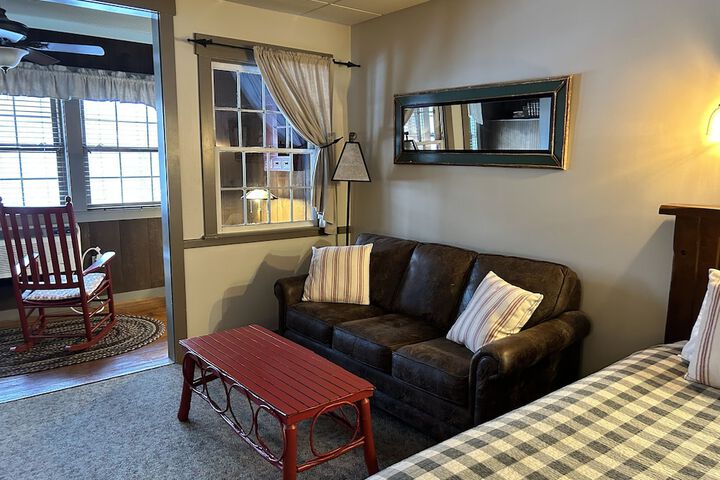 Room 103 of 259