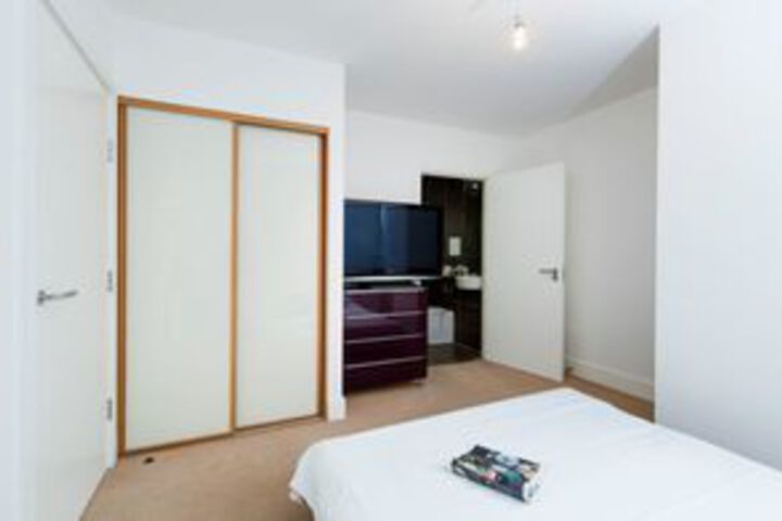Room 9 of 25