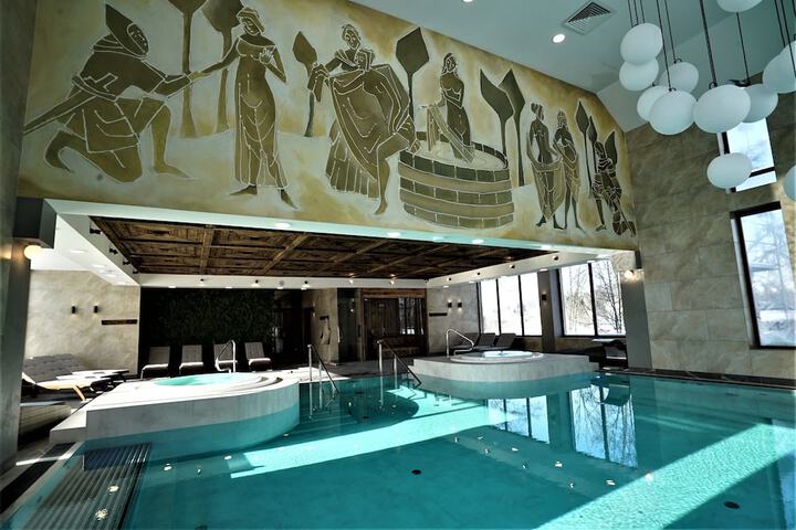 Pool 68 of 127