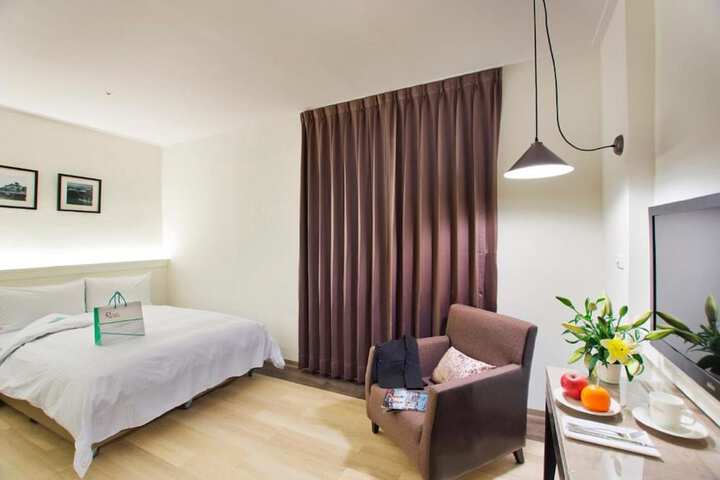 Room 4 of 30