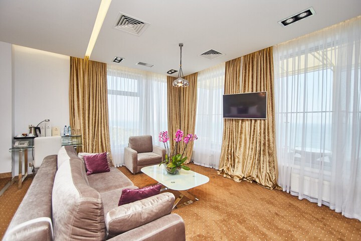 Room 26 of 105