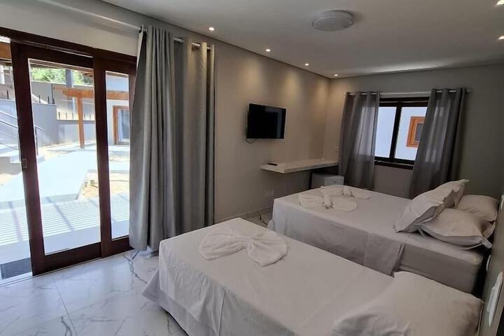 Room 6 of 36