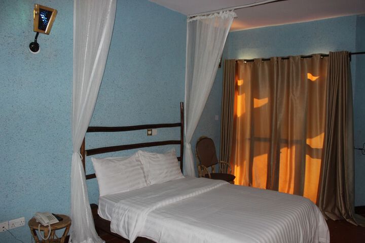 Room 4 of 45