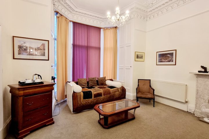 Room 10 of 45