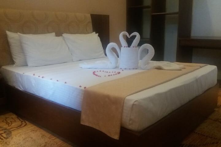 Room 12 of 20