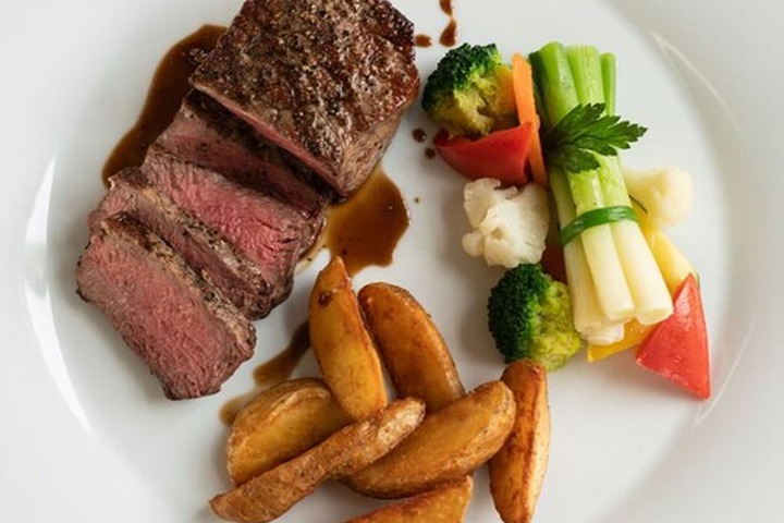 Dining 20 of 30